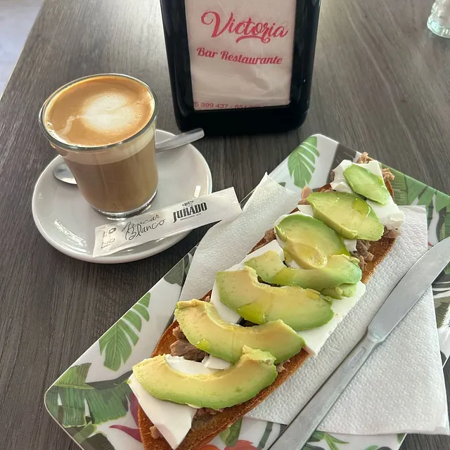 Bar Cafeteria Victoria plato