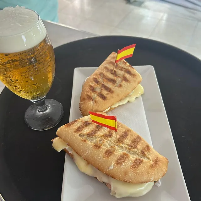 Bar Cafeteria Victoria plato