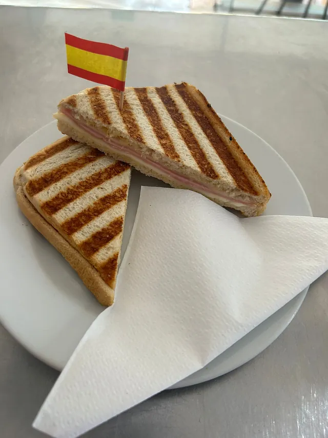 Bar Cafeteria Victoria plato