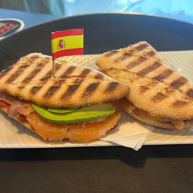 Bar Cafeteria Victoria plato